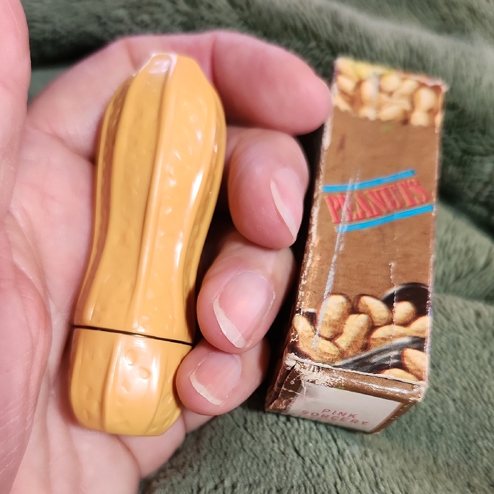 Avon In a Nutshell Color Magic Lipstick, 1970s Collectible